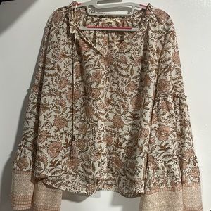 Fall gold long sleep blouse.